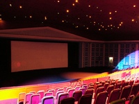 Screen 1 in The New Victoria